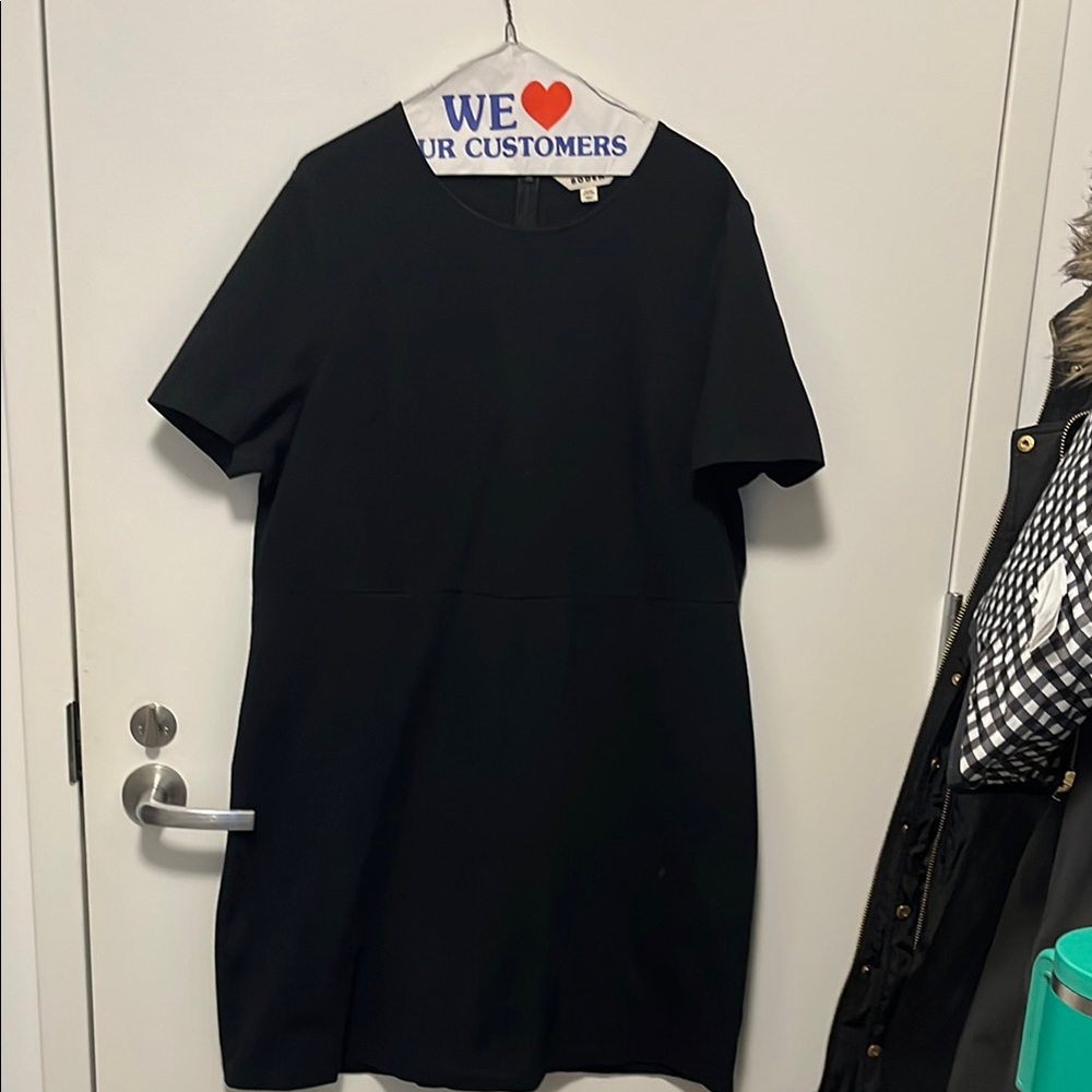 Boden Classic Black Short Sleeve Dress